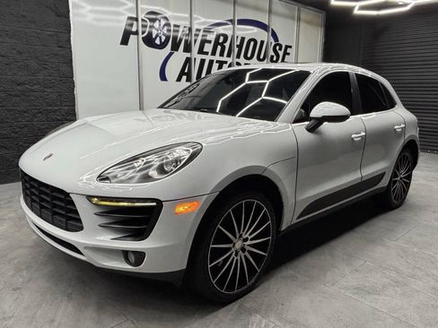 Used 2015 Porsche Macan S w/ Premium Package Plus AWD/4WD image 4