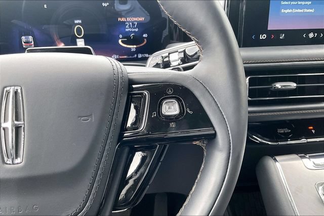 Used 2026 Lincoln Aviator AWD w/ Jet Appearance Package image 21