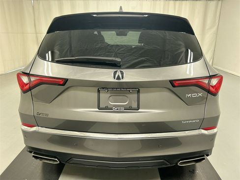 Used 2023 Acura MDX SH-AWD w/ Technology Package image 23