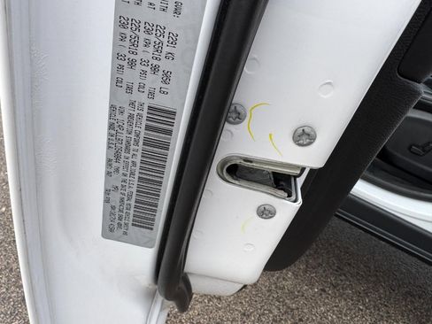 Used 2020 Jeep Cherokee Latitude Plus image 24