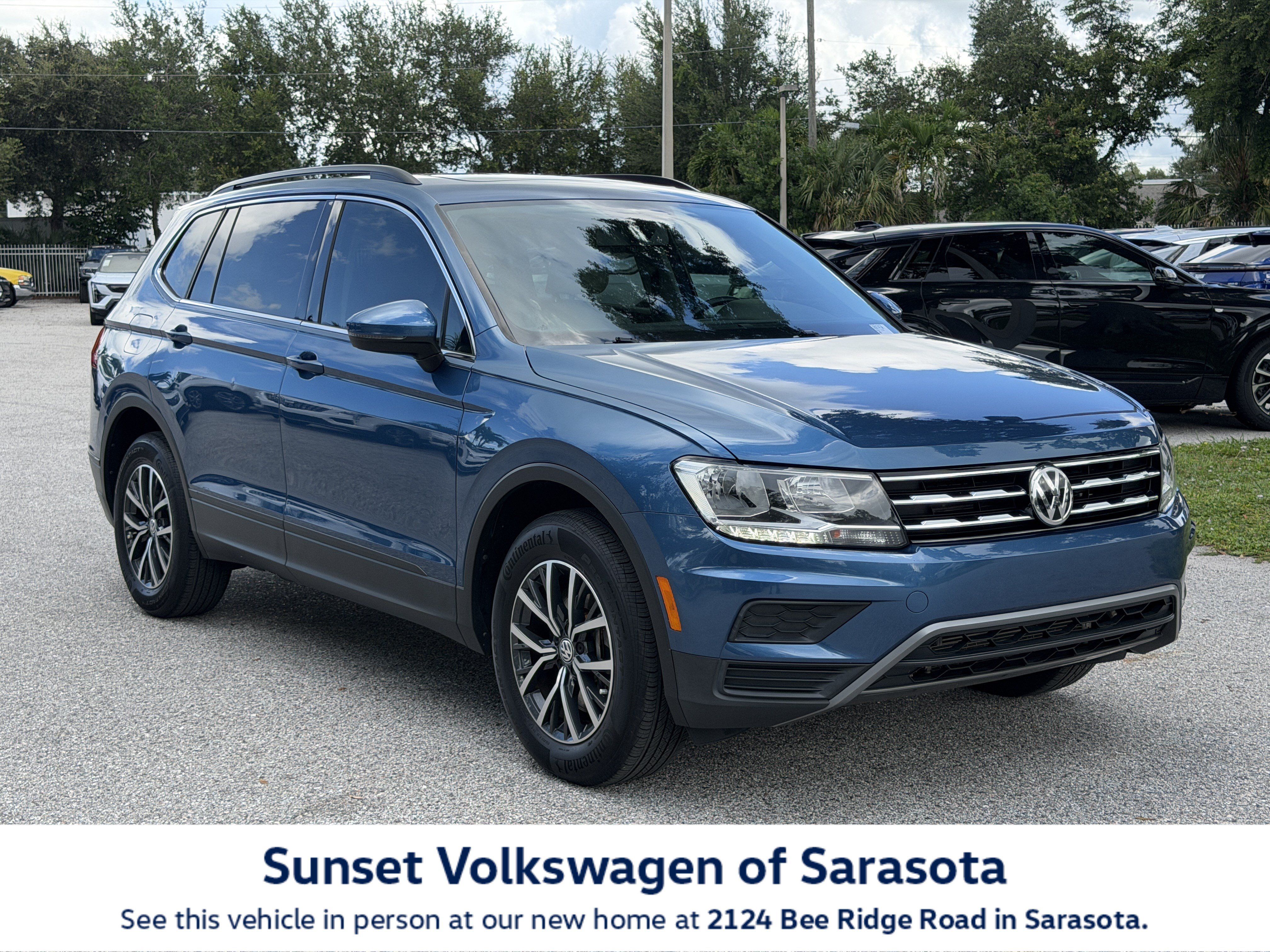 Used 2019 Volkswagen Tiguan SE w/ Panoramic Sunroof Package FWD image 1