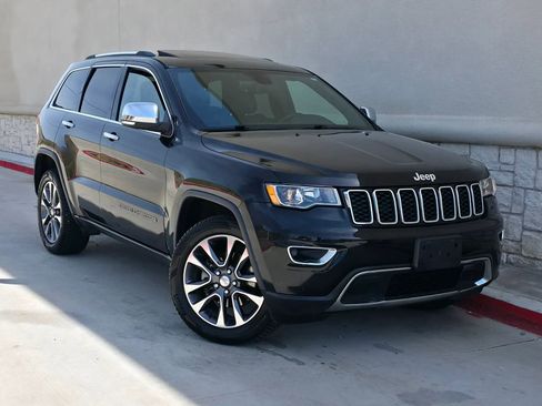 Used 2018 Jeep Grand Cherokee Limited image 1