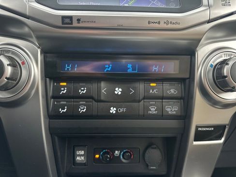 Used 2018 Toyota 4Runner Limited image 18