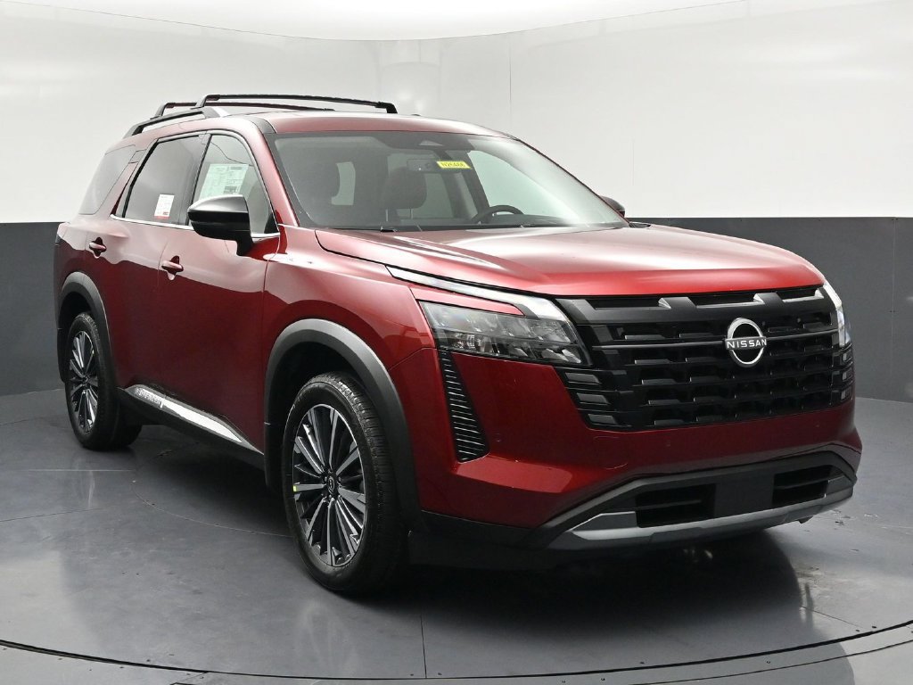 New 2026 Nissan Pathfinder Platinum AWD/4WD image 1