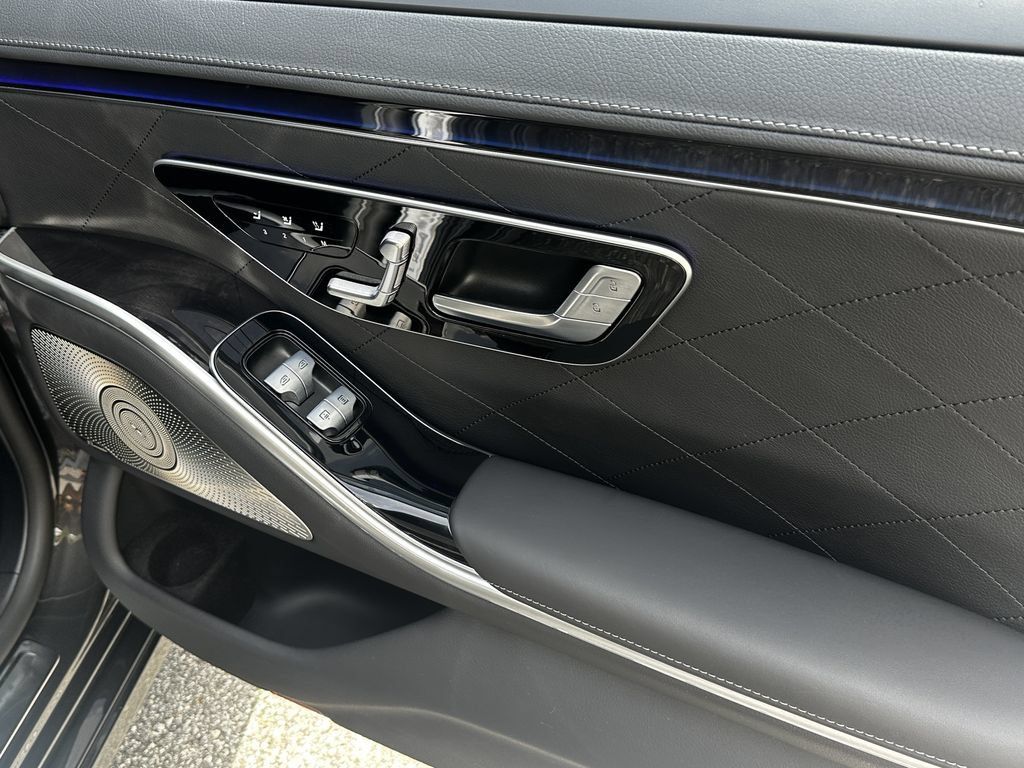 Certified 2023 Mercedes-Benz S 580e 4MATIC Sedan image 19