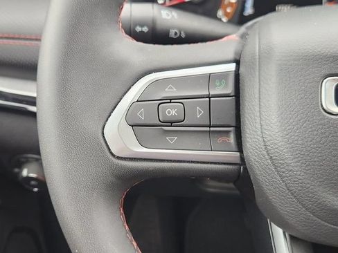 Used 2026 Jeep Compass Trailhawk AWD/4WD image 28