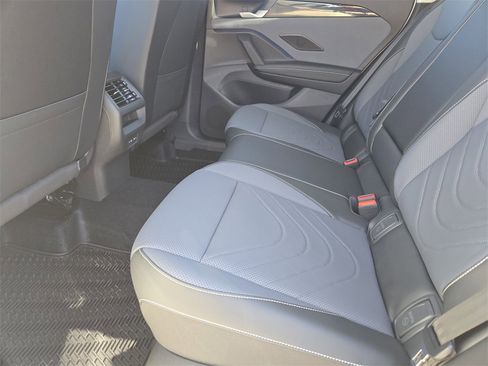 New 2026 Volkswagen Tiguan SE image 21