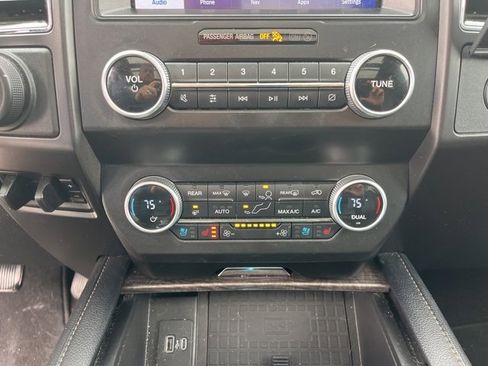 Used 2021 Ford Expedition Limited image 23