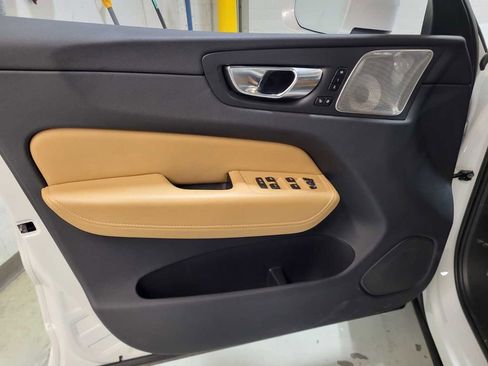 Used 2023 Volvo XC60 B6 Ultimate image 18