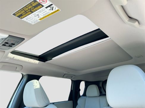 New 2025 Mitsubishi Outlander SEL image 23