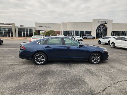Used 2024 Honda Accord EX image 7