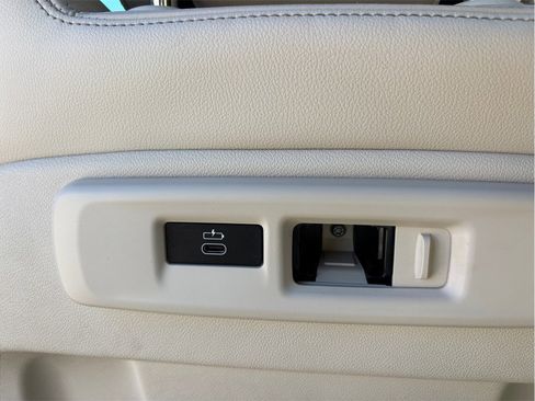 Used 2021 BMW X5 xDrive45e w/ Premium Package image 47