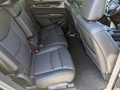 New 2025 Cadillac XT6 Premium Luxury image 25