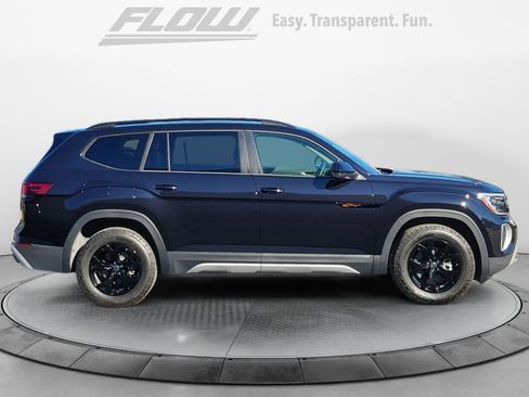 New 2026 Volkswagen Atlas Peak Edition image 8