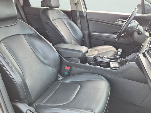 Used 2023 Kia Sportage EX AWD/4WD image 14