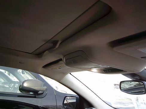 Used 2017 GMC Acadia Denali w/ Technology Package image 6