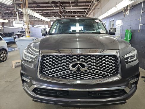 Used 2024 INFINITI QX80 Luxe AWD/4WD image 2