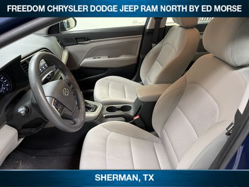 Used 2017 Hyundai Elantra SE FWD image 7