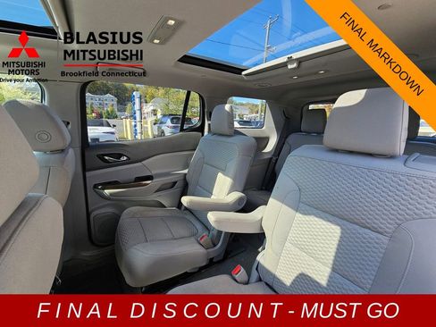 Used 2017 GMC Acadia SLE image 17