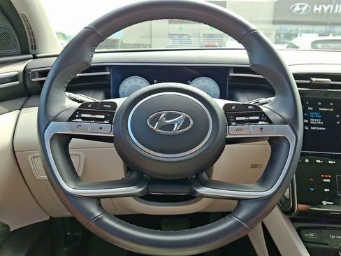 Certified 2024 Hyundai Tucson SEL w/ Convenience Package AWD/4WD image 18