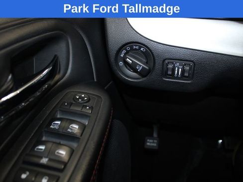 Used 2017 Dodge Grand Caravan GT image 17