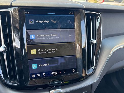 Certified 2023 Volvo XC60 B5 Core image 18