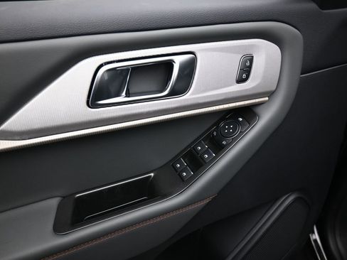 New 2025 Ford Explorer Active w/ Active Comfort Package image 44