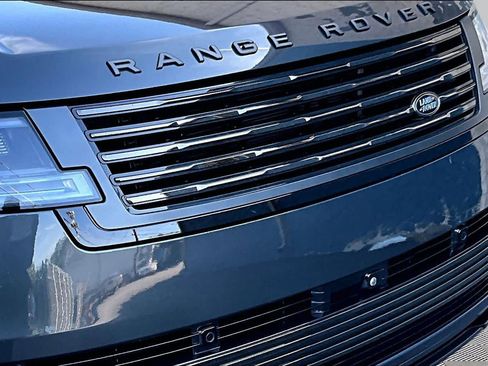 Used 2023 Land Rover Range Rover SV AWD/4WD image 30
