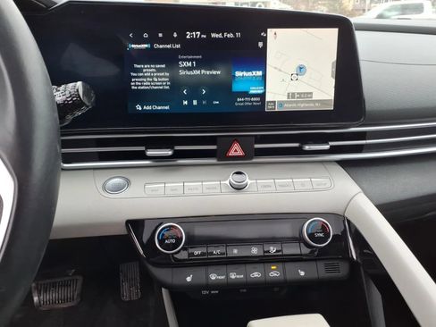 Used 2023 Hyundai Elantra Limited image 31