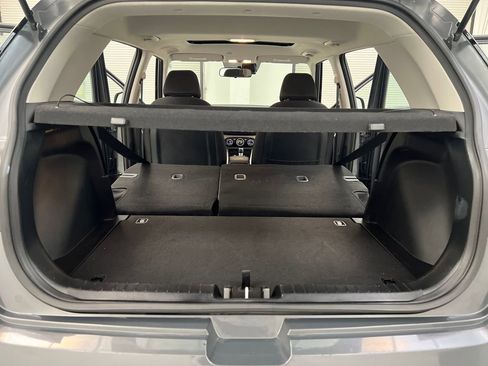 Used 2025 Hyundai Venue SEL FWD image 29