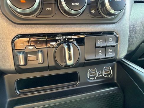 Used 2021 RAM 1500 Big Horn AWD/4WD image 28