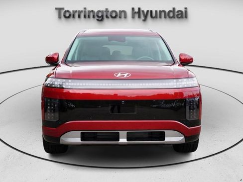 New 2026 Hyundai Ioniq 9 SEL image 2