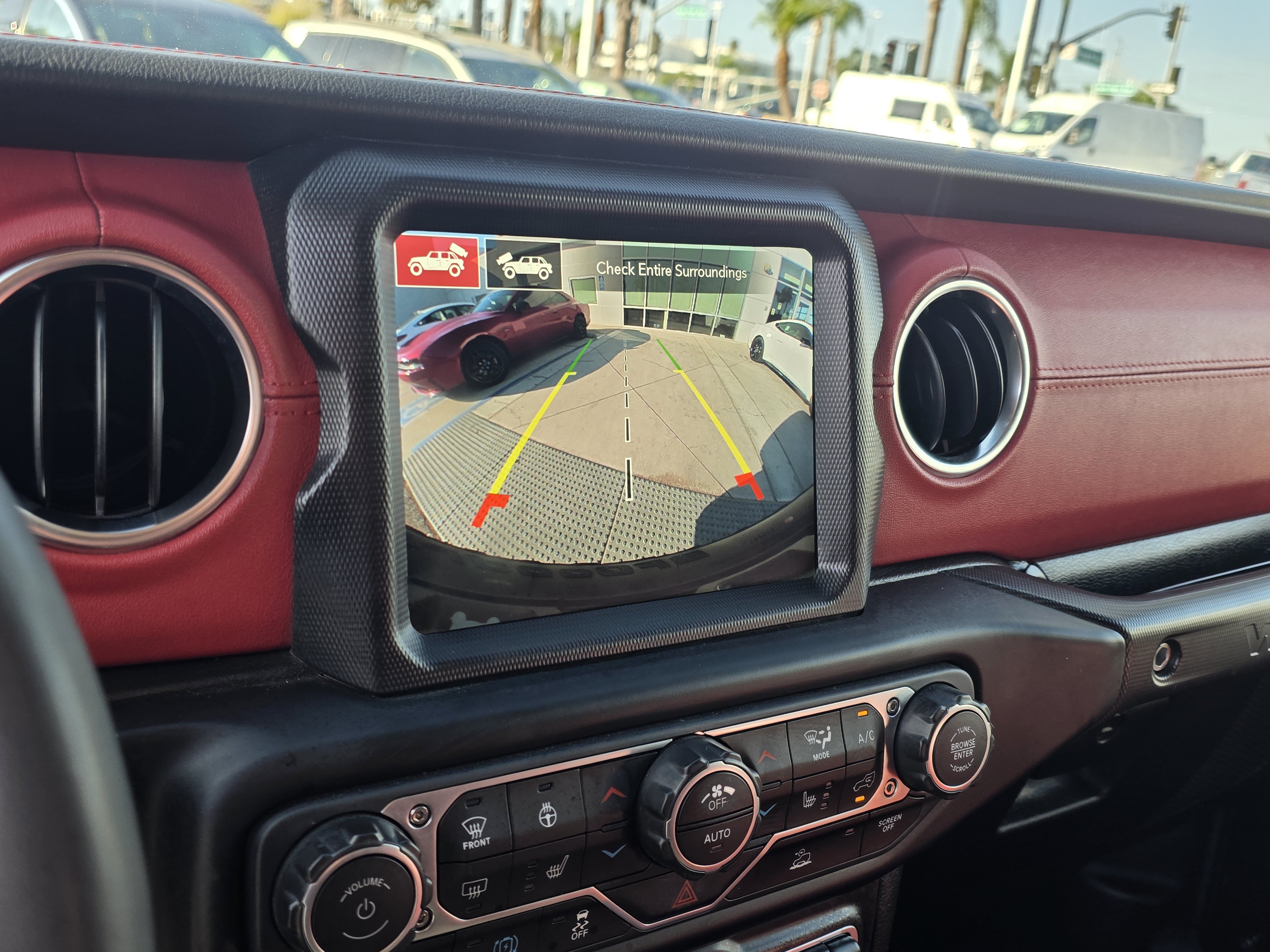 Certified 2023 Jeep Wrangler Unlimited Rubicon 4xe AWD/4WD image 15