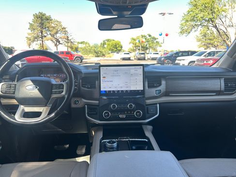Used 2024 Ford Expedition Max Limited RWD image 20