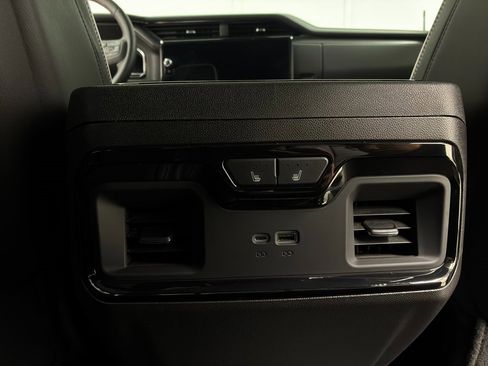 Used 2025 GMC Sierra 1500 AT4X image 58