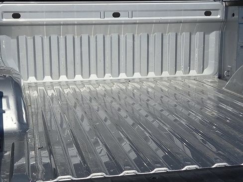 Used 2022 GMC Sierra 1500 Elevation w/ LPO, Elevation Black Package image 8