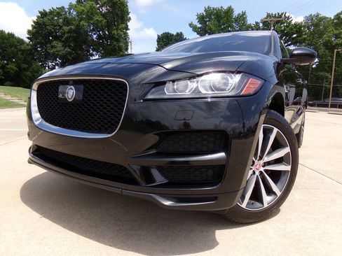 Used 2019 Jaguar F-PACE Prestige AWD/4WD image 6