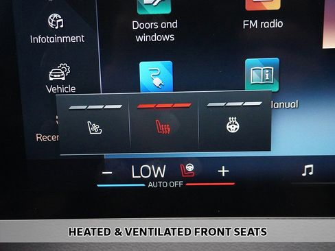 Used 2024 BMW iX xDrive50 w/ Premium Package image 9