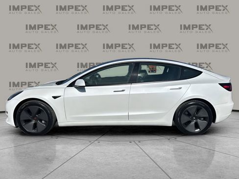 Used 2021 Tesla Model 3 Standard Range Plus image 2