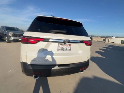 Used 2023 Chevrolet Traverse LT image 7