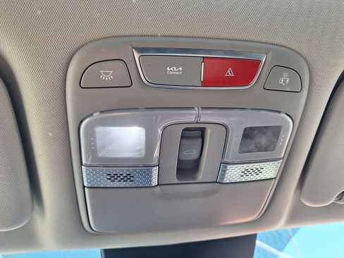 Used 2023 Kia Telluride EX w/ EX Captain's Chair Package image 19