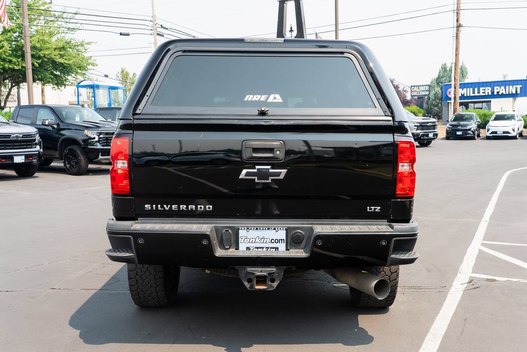 Used 2019 Chevrolet Silverado 2500 LTZ w/ Duramax Plus Package AWD/4WD image 3