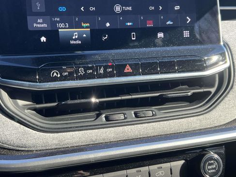 Used 2022 Jeep Compass Latitude image 18