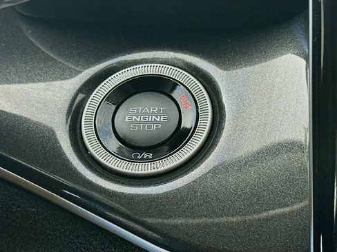 Used 2022 Jeep Grand Cherokee L Laredo w/ Luxury Tech Group I image 27