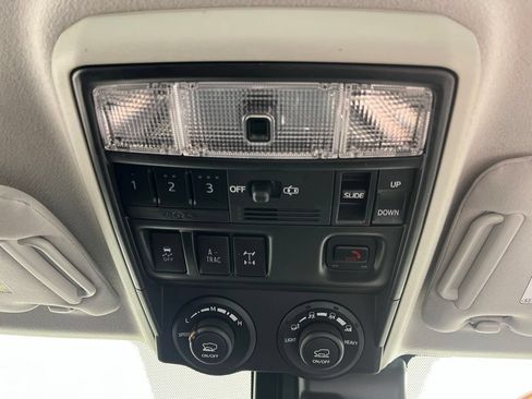 Used 2023 Toyota 4Runner TRD Off-Road Premium w/ Off Road Premium Plus Package AWD/4WD image 28