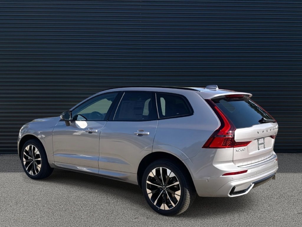Used 2026 Volvo XC60 B5 Plus w/ Protection Package Premier AWD/4WD image 7