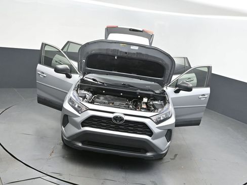 Used 2021 Toyota RAV4 LE image 52