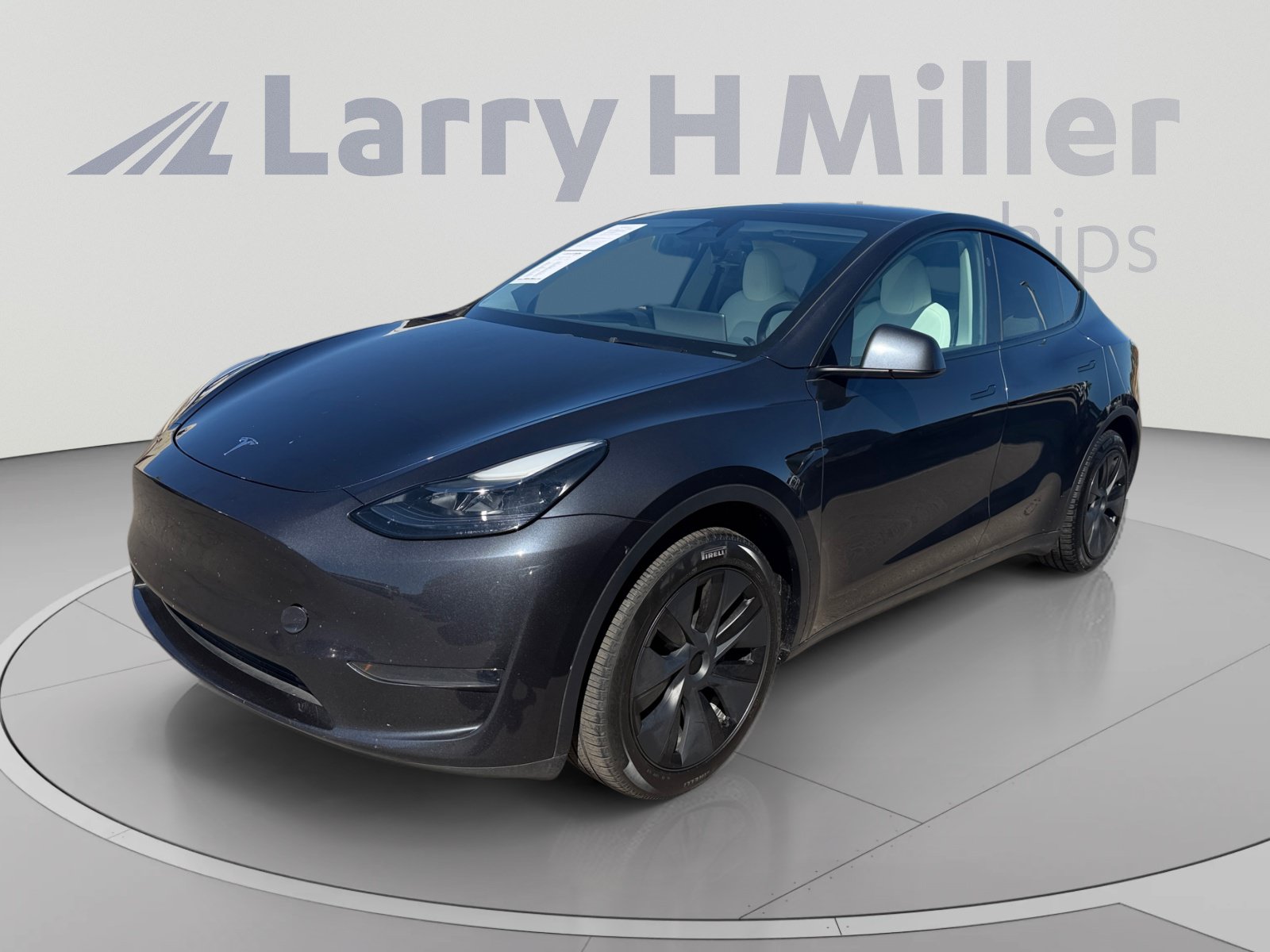 Used 2024 Tesla Model Y Long Range RWD image 1