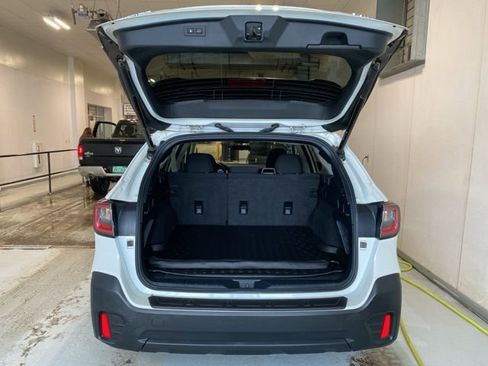 Used 2020 Subaru Outback Premium image 7