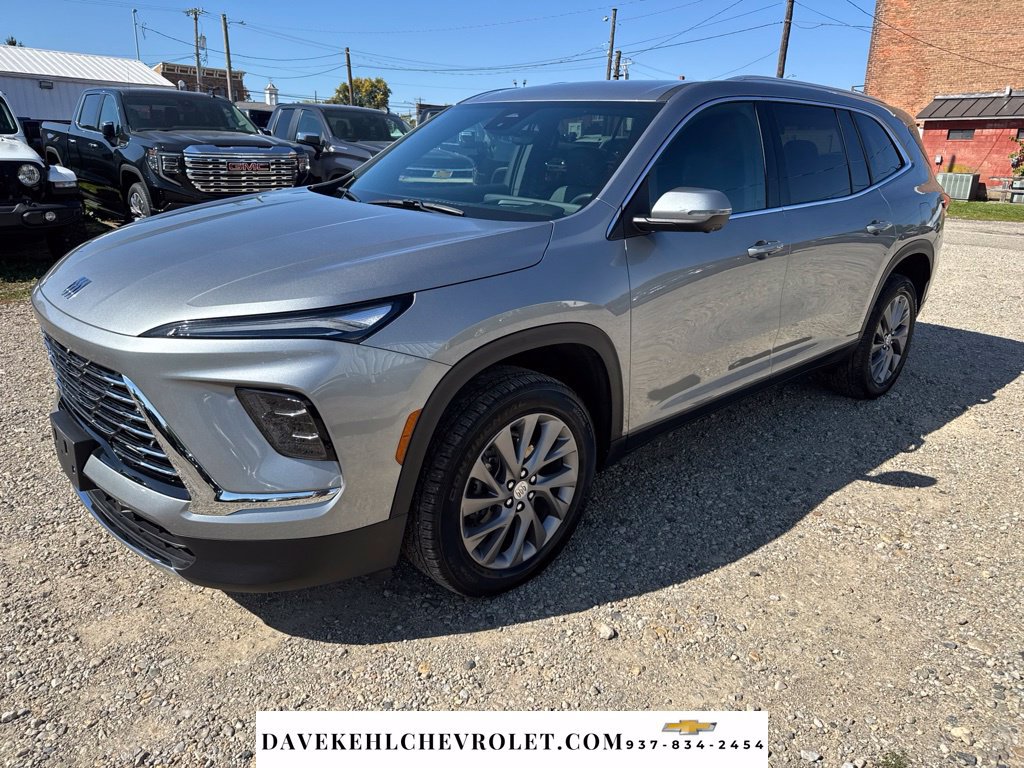 Used 2026 Buick Enclave Preferred w/ Power Package FWD image 3